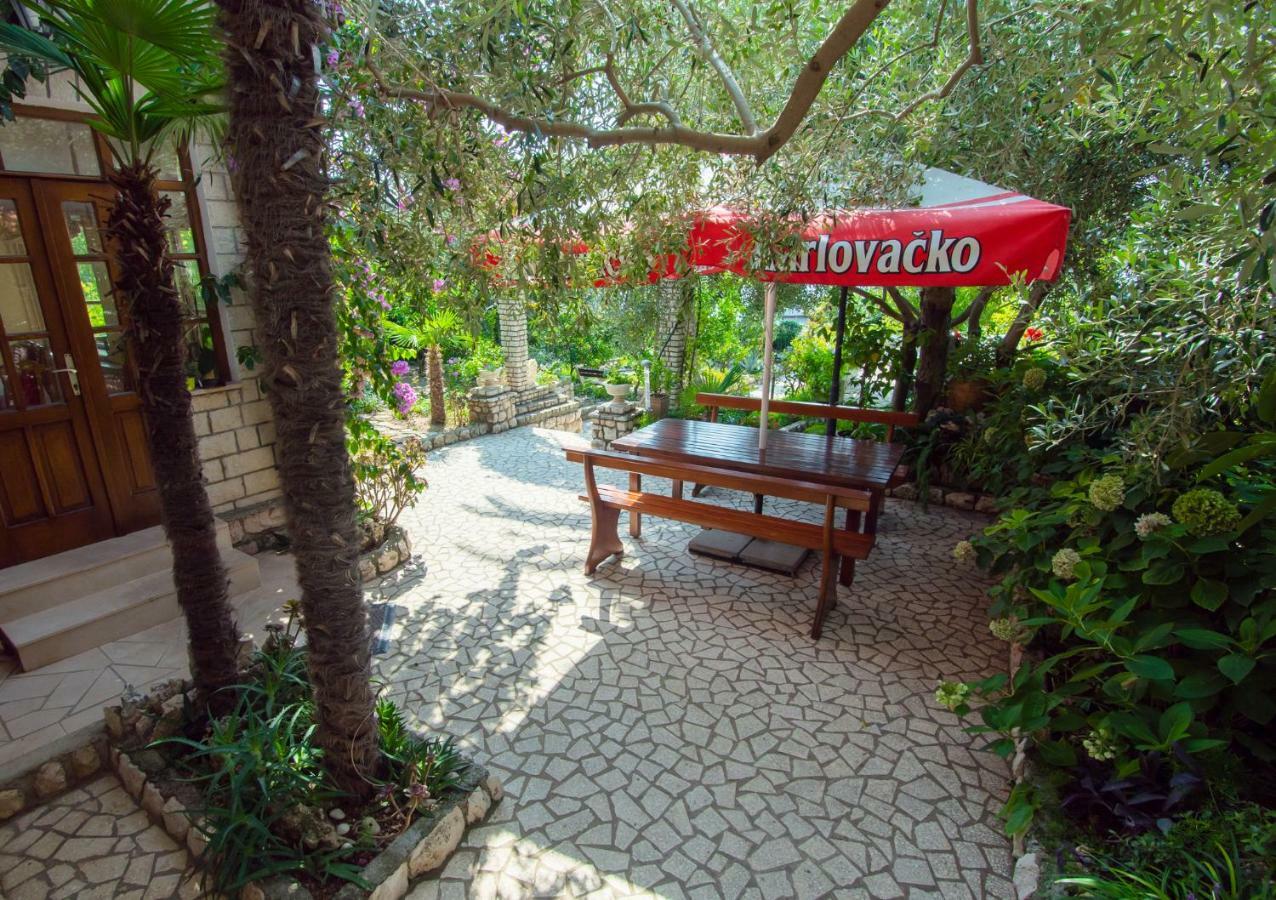Apartments Picolo Paradiso Miljenko Debelic Barbat na Rabu Exterior photo